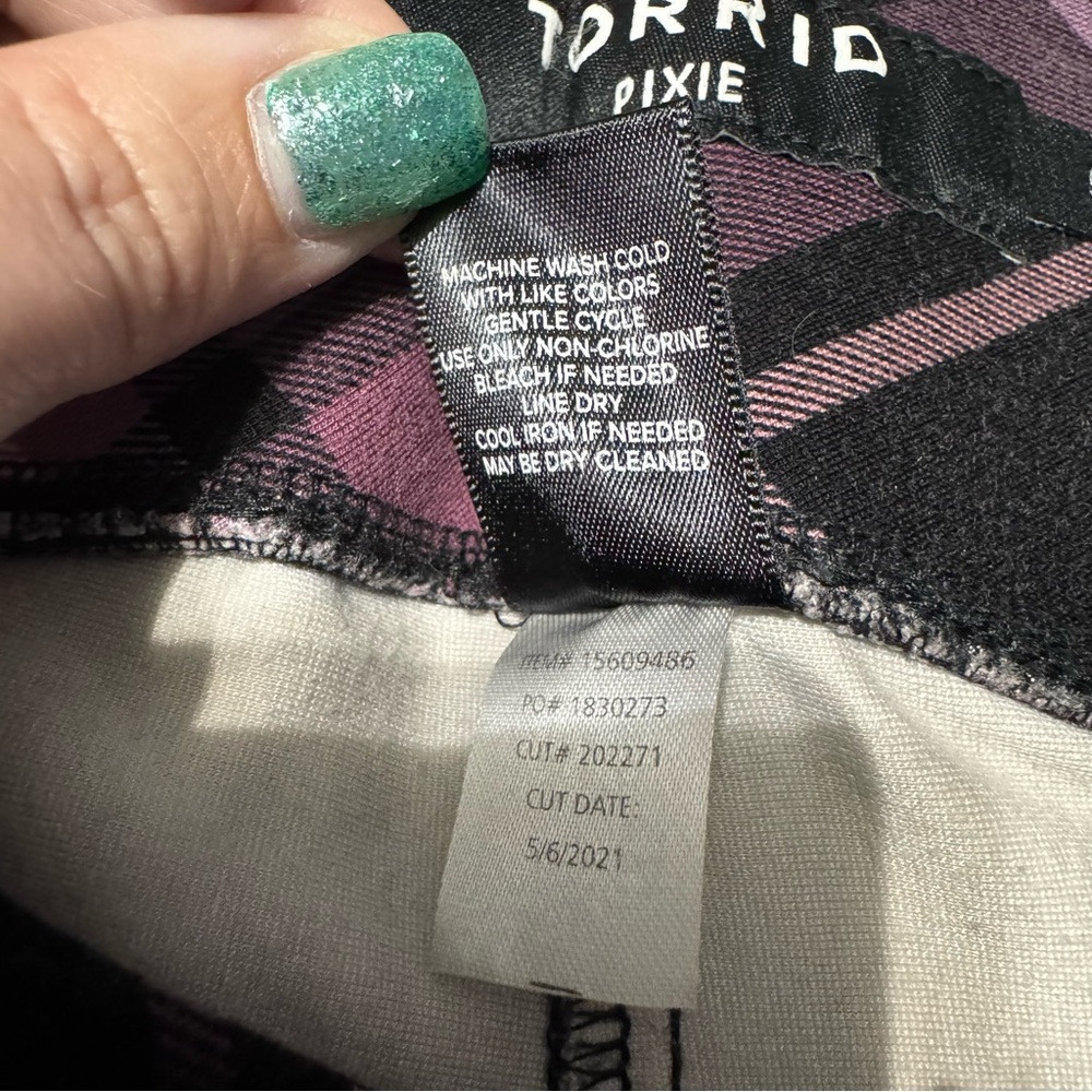 Torrid Pixie Skinny Studio Luxe Ponte
High-Rise
Pant Pink Plaid - Picture 5 of 6